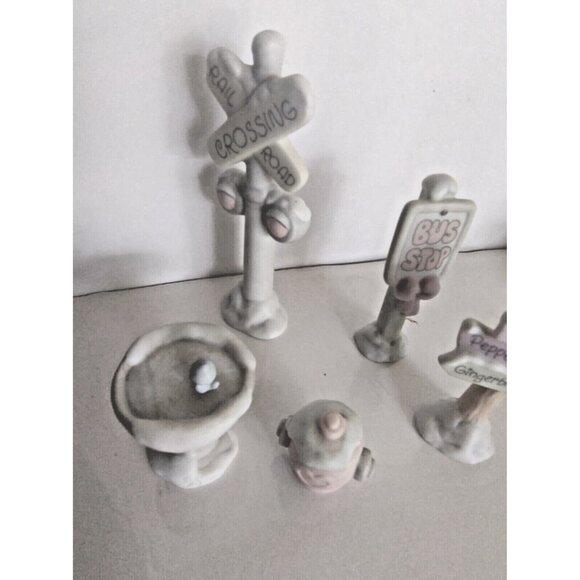 Vintage Precious Moments Lot of 5 Signs & Accessories (details in description) - Picture 11 of 13